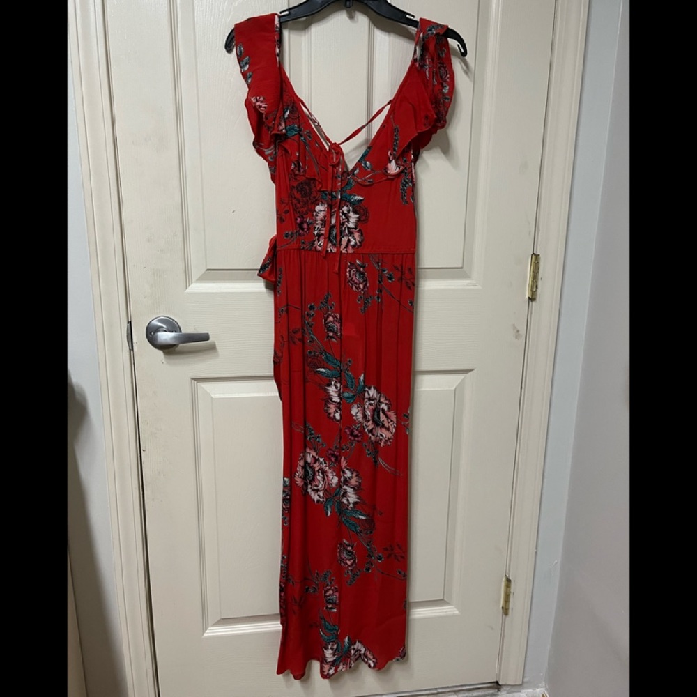 Band Of Gypsies Red Floral Dress Size XS excellent used condition. Worn once.